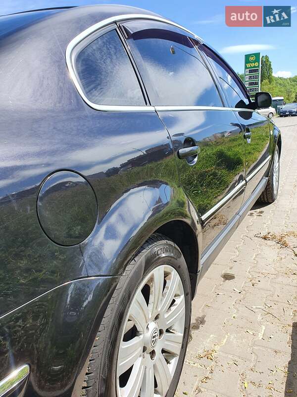 Седан Volkswagen Passat 2003 в Киеве