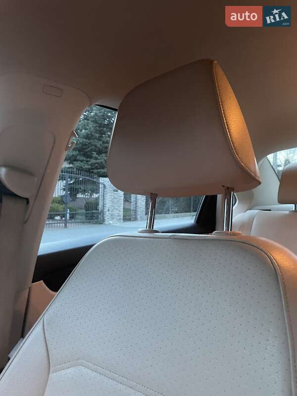 Седан Volkswagen Passat 2015 в Ровно фото 11 Седан Volkswagen Passat 2015 в Ровно