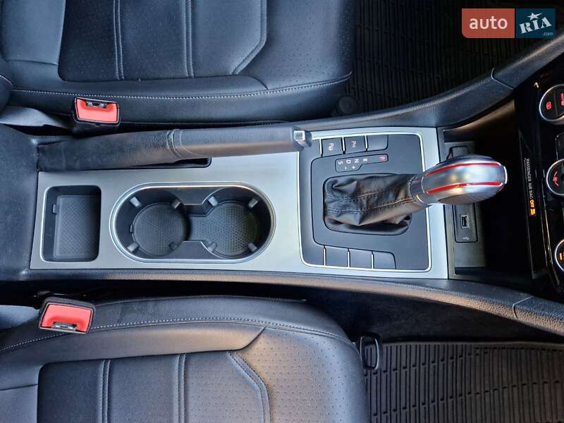 Седан Volkswagen Passat 2020 в Киеве