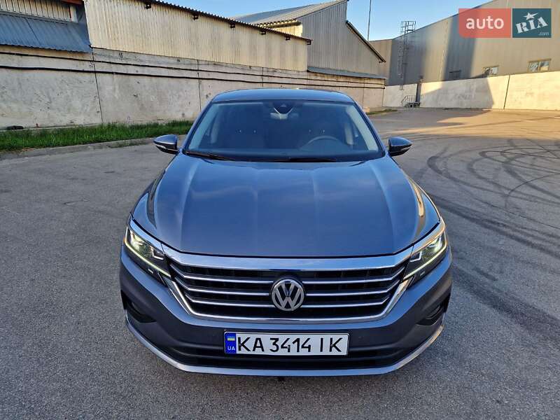 Седан Volkswagen Passat 2020 в Киеве
