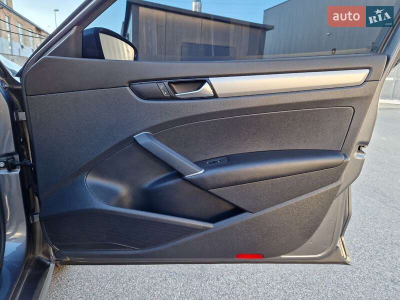 Седан Volkswagen Passat 2020 в Киеве