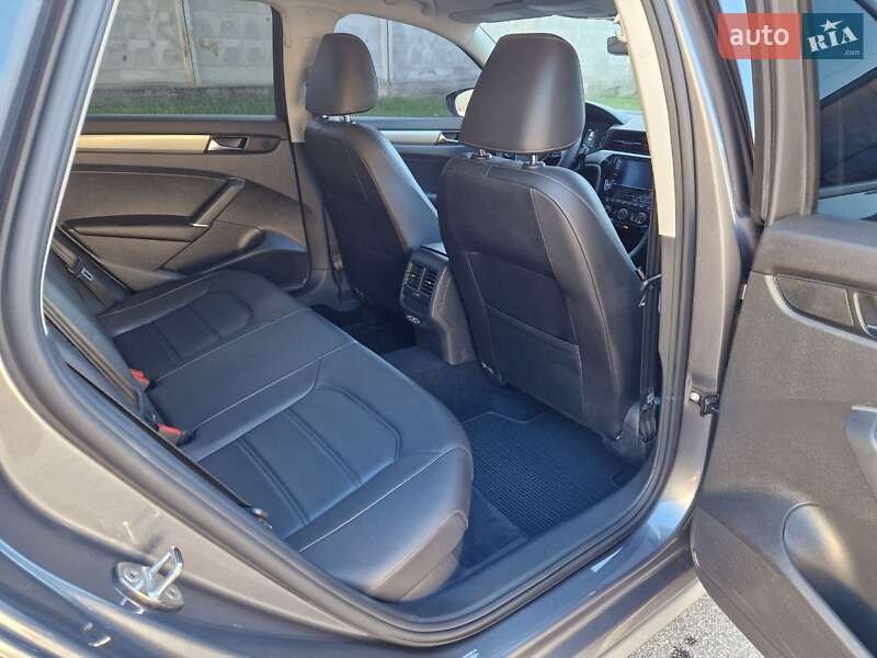 Седан Volkswagen Passat 2020 в Киеве