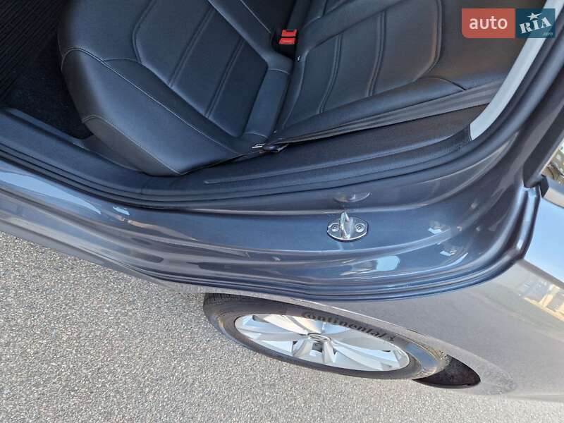 Седан Volkswagen Passat 2020 в Киеве