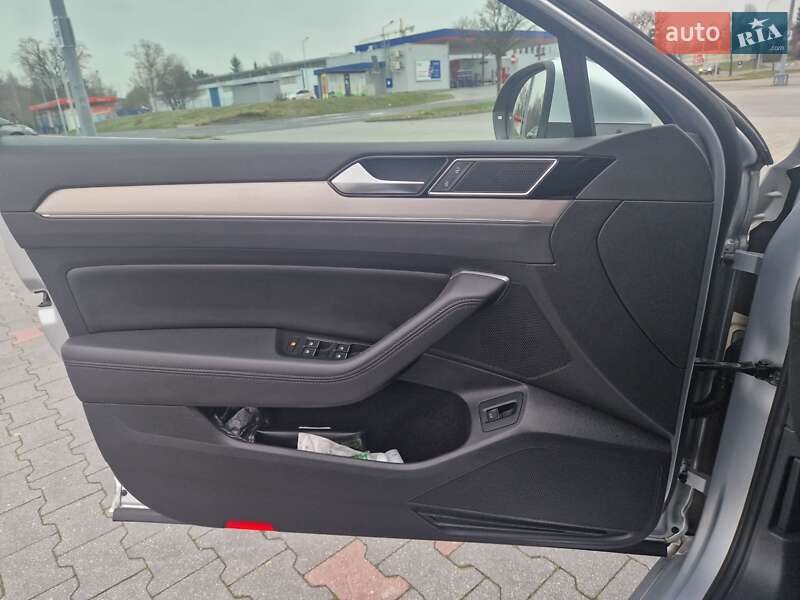Универсал Volkswagen Passat 2018 в Львове