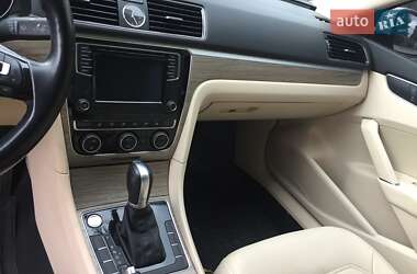 Седан Volkswagen Passat 2016 в 