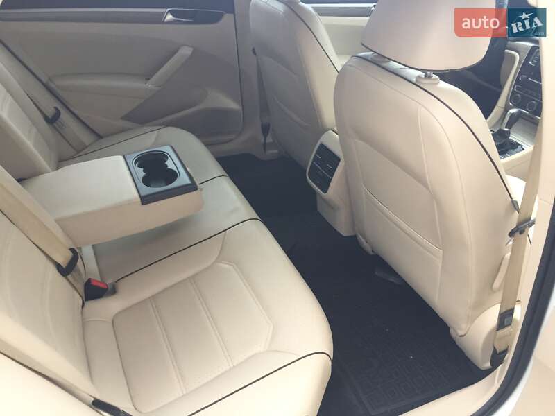 Седан Volkswagen Passat 2016 в Киеве