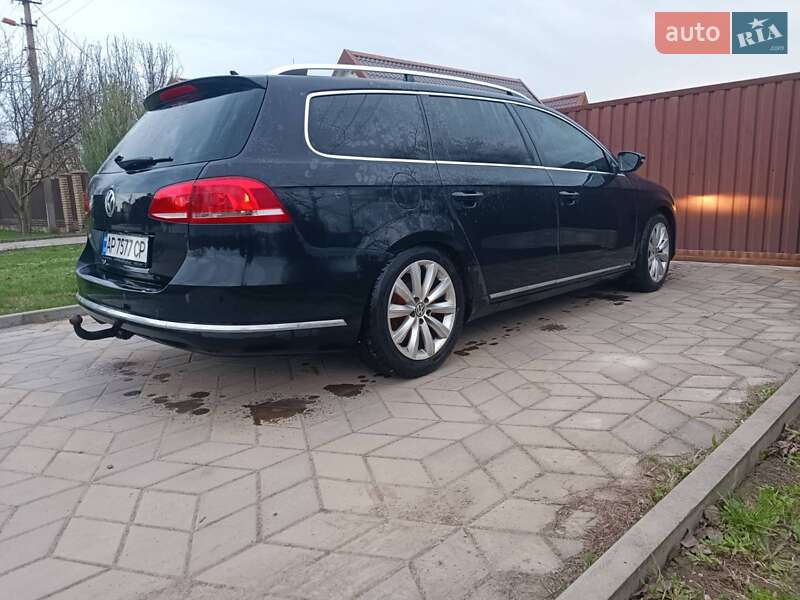 Универсал Volkswagen Passat 2012 в Новониколаевке