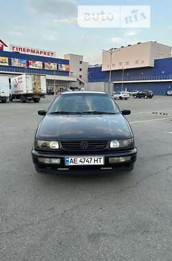 Седан Volkswagen Passat 1996 в Дніпрі