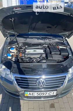 Седан Volkswagen Passat 2008 в Киеве