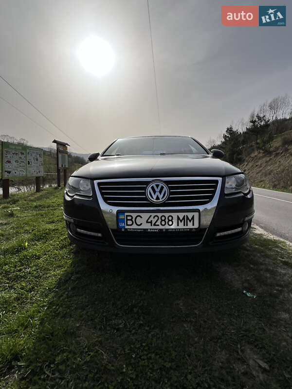 Седан Volkswagen Passat 2008 в Старом Самборе