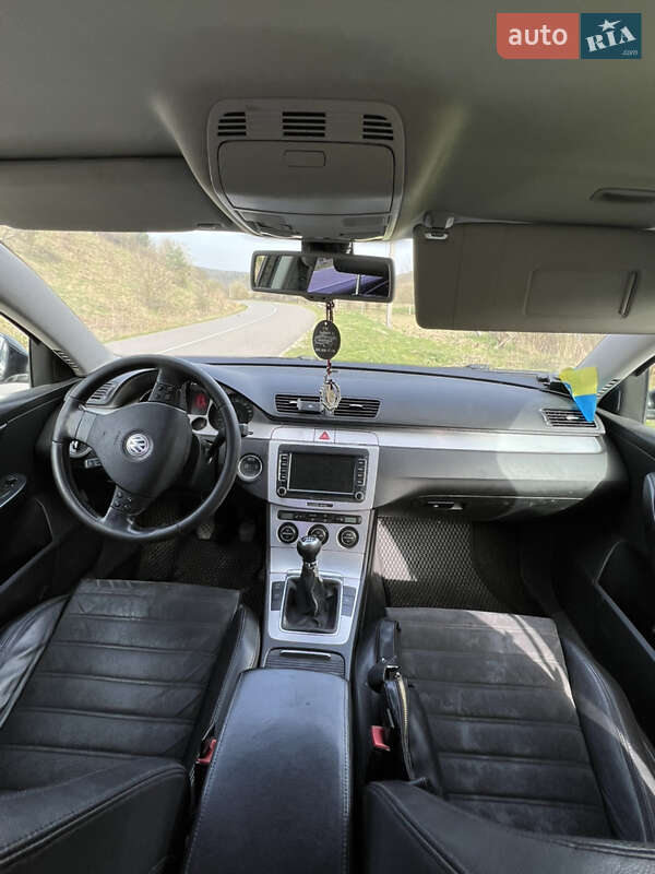 Седан Volkswagen Passat 2008 в Старом Самборе