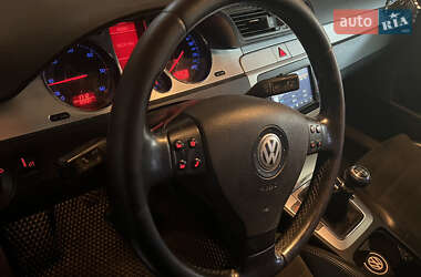 Седан Volkswagen Passat 2008 в Старом Самборе