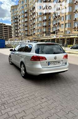 Універсал Volkswagen Passat 2011 в Києві