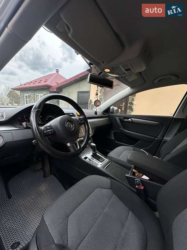 Универсал Volkswagen Passat 2012 в Долине