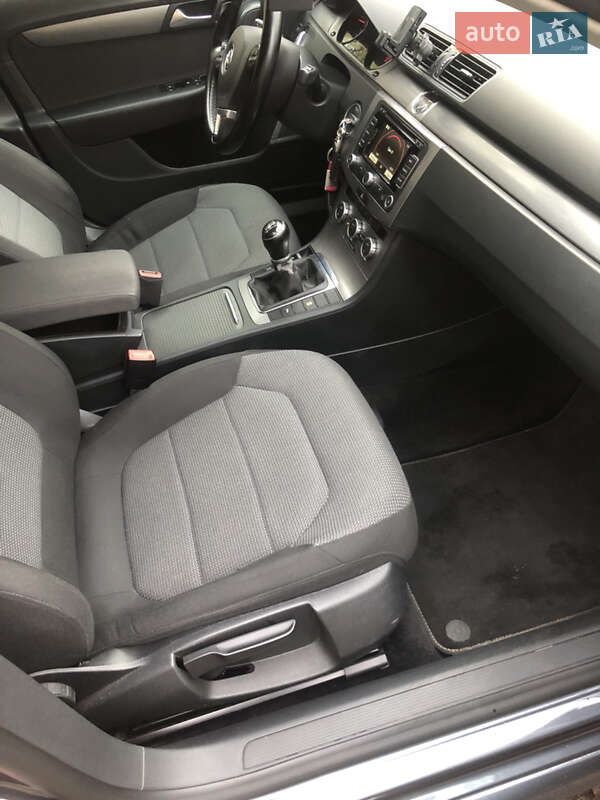 Универсал Volkswagen Passat 2013 в Киеве