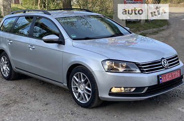 Універсал Volkswagen Passat 2012 в Львові