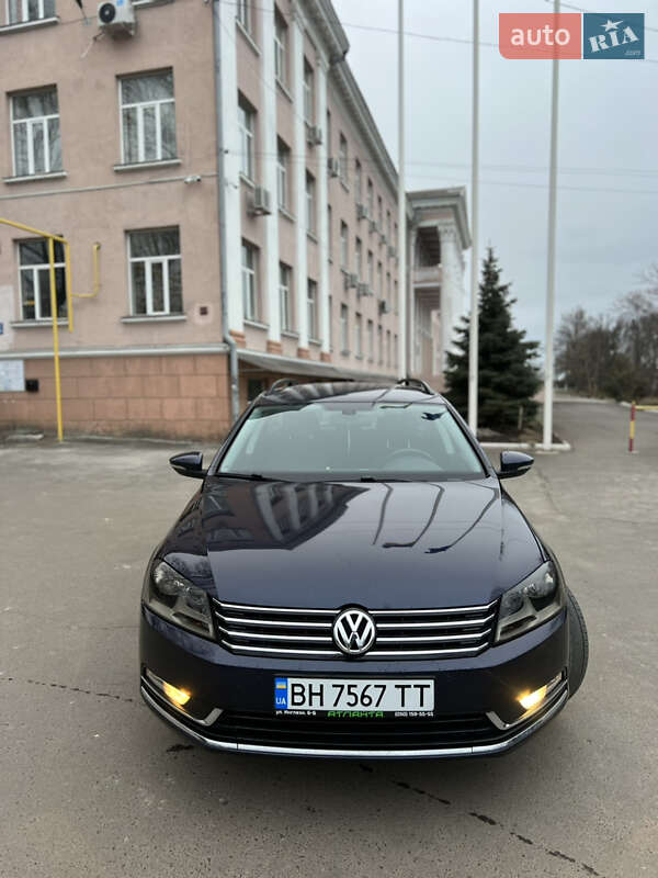 Универсал Volkswagen Passat 2012 в Одессе