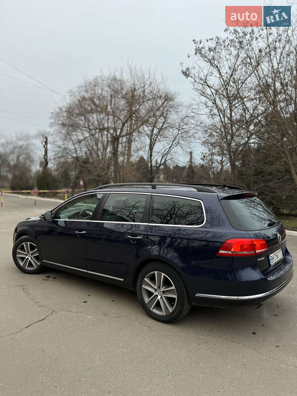 Универсал Volkswagen Passat 2012 в Одессе