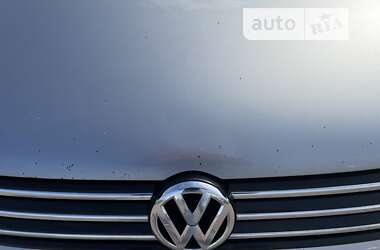 Седан Volkswagen Passat 2013 в Луцке