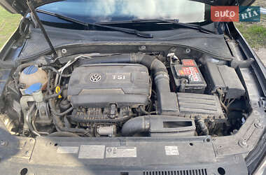 Седан Volkswagen Passat 2013 в 