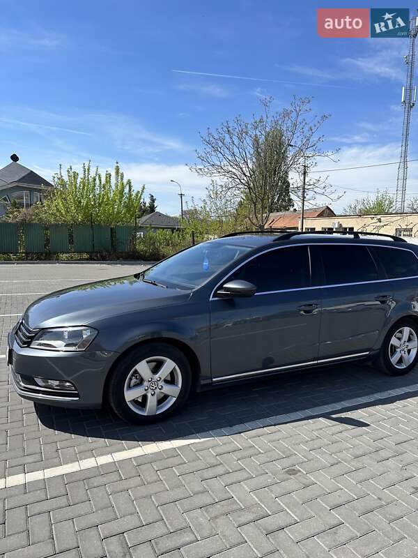 Универсал Volkswagen Passat 2011 в Ужгороде