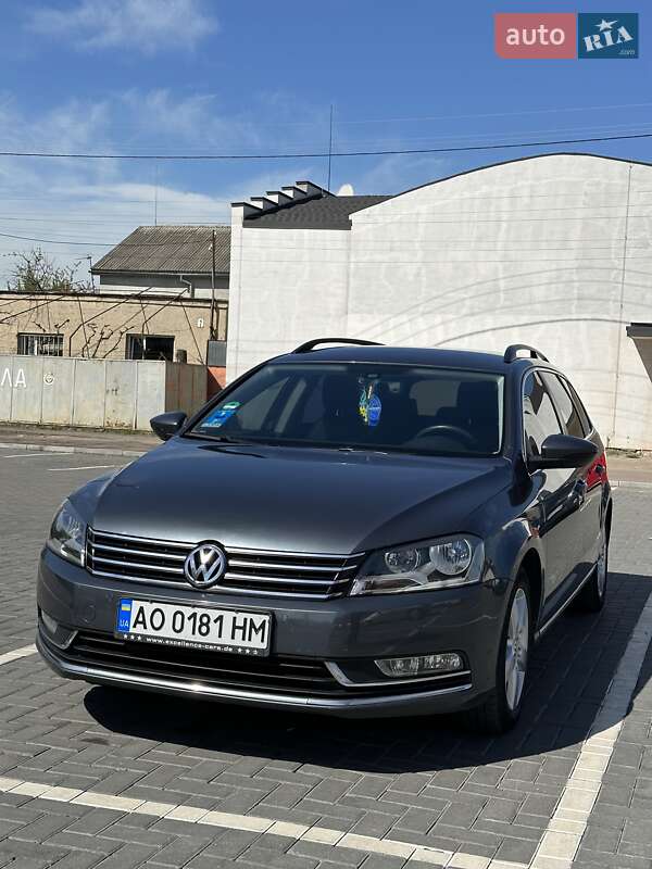 Универсал Volkswagen Passat 2011 в Ужгороде