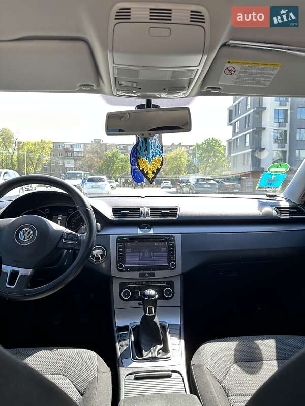 Универсал Volkswagen Passat 2011 в Ужгороде