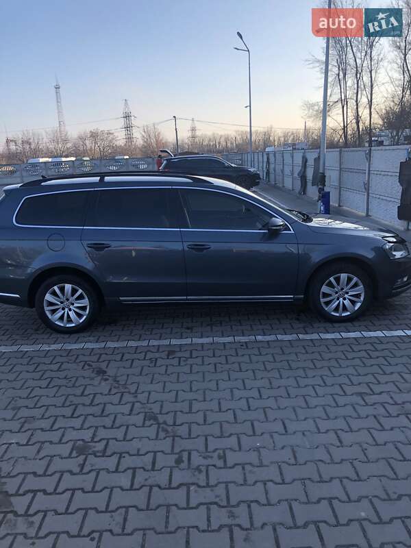 Универсал Volkswagen Passat 2012 в Кривом Роге
