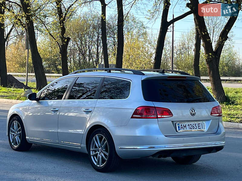 Универсал Volkswagen Passat 2011 в Звягеле