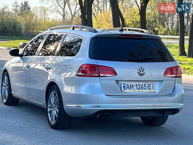 Универсал Volkswagen Passat 2011 в Звягеле