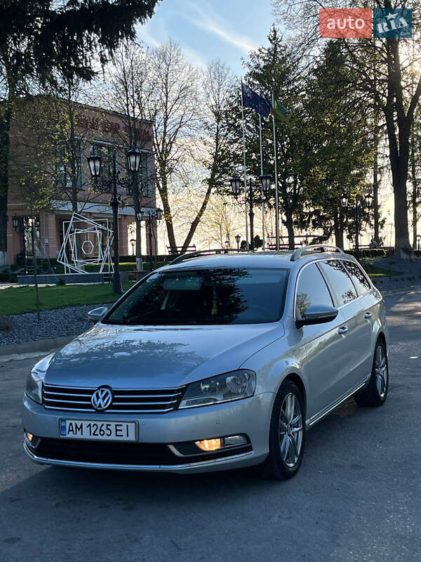 Универсал Volkswagen Passat 2011 в Звягеле
