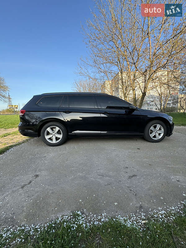 Универсал Volkswagen Passat 2015 в Первомайске