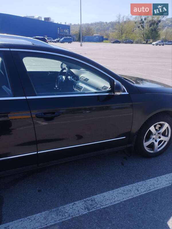 Универсал Volkswagen Passat 2005 в Черновцах