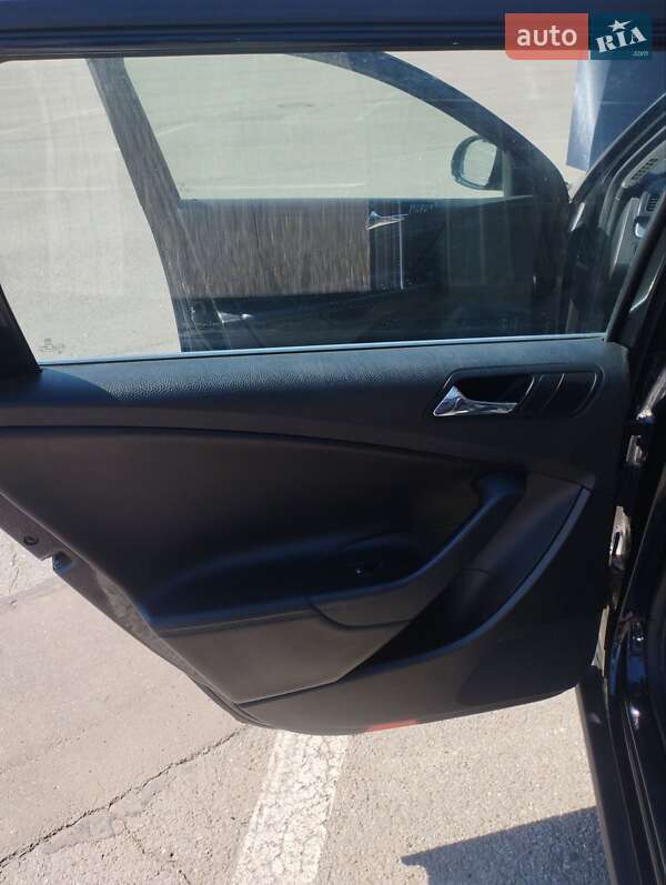 Универсал Volkswagen Passat 2005 в Черновцах