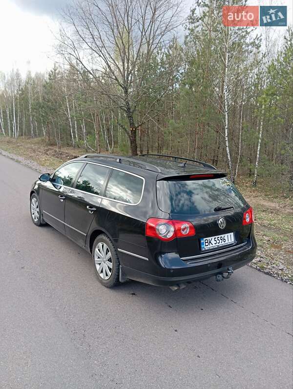 Універсал Volkswagen Passat 2006 в Зарічному