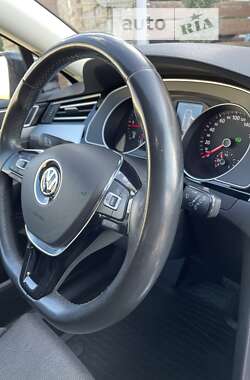 Универсал Volkswagen Passat 2016 в Стрые