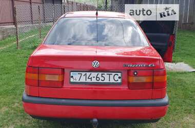 Седан Volkswagen Passat 1994 в Старом Самборе