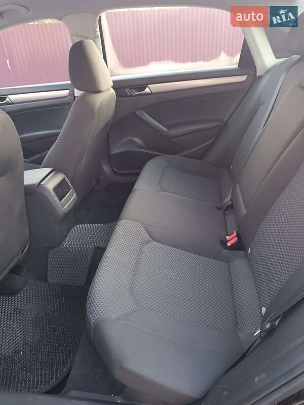 Седан Volkswagen Passat 2013 в Виннице