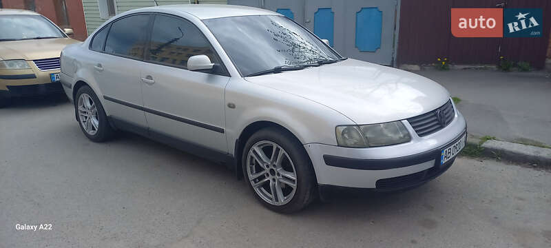 Седан Volkswagen Passat 2000 в Вінниці