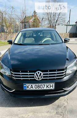 Седан Volkswagen Passat 2014 в Києві