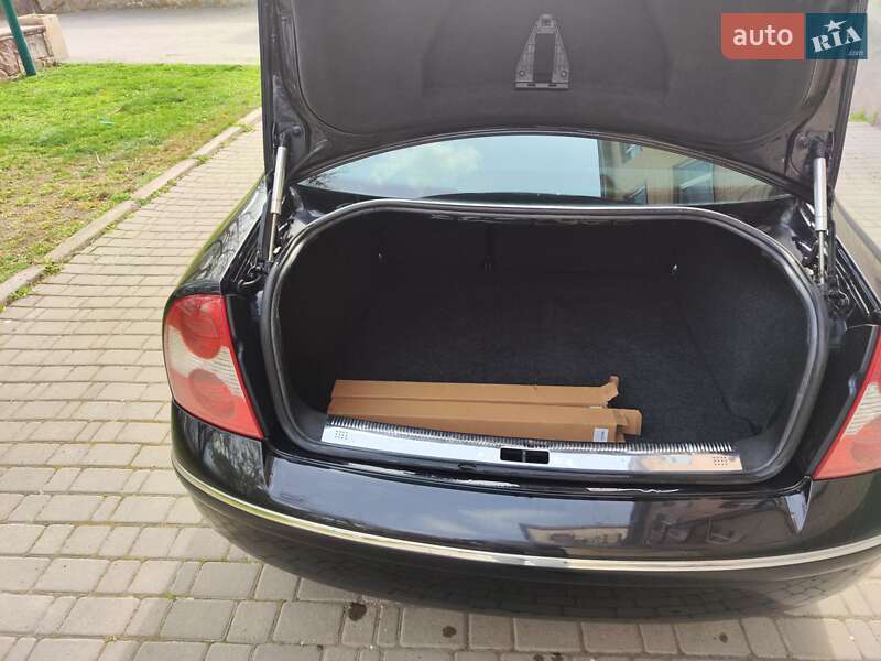 Седан Volkswagen Passat 2003 в Могилів-Подільському