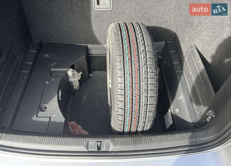 Универсал Volkswagen Passat 2013 в Ужгороде