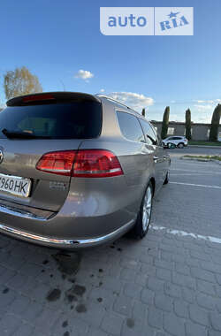 Універсал Volkswagen Passat 2011 в Хмельницькому