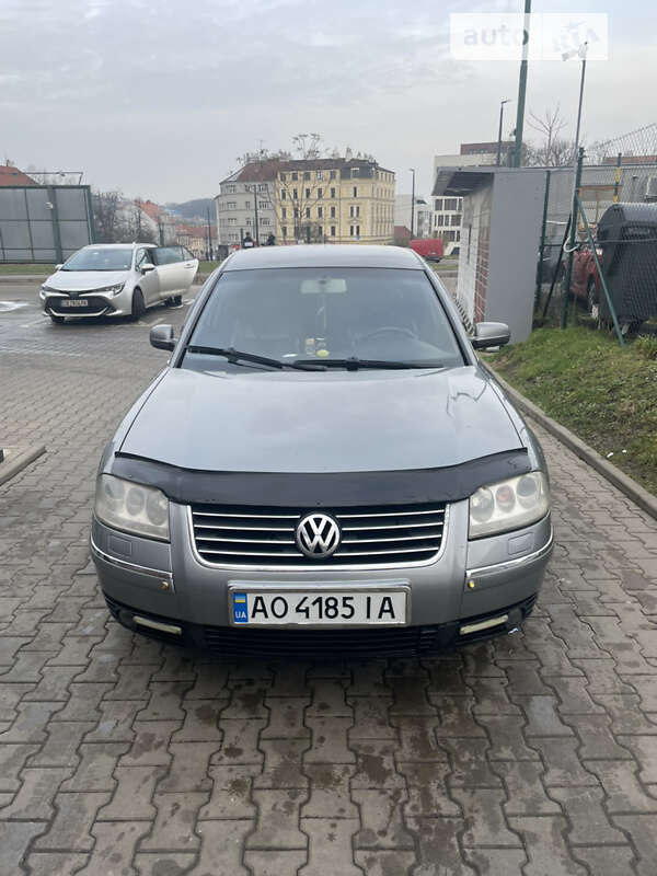 Седан Volkswagen Passat 2001 в Тячеве