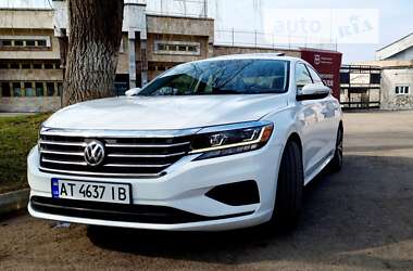 Седан Volkswagen Passat 2019 в Ивано-Франковске