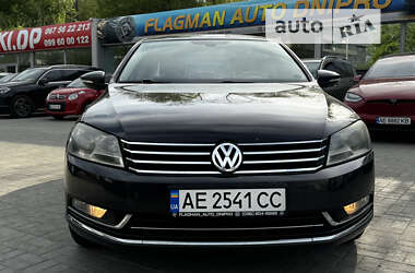 Седан Volkswagen Passat 2011 в Дніпрі