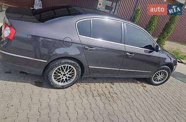 Седан Volkswagen Passat 2006 в Чернівцях