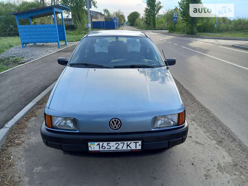 Седан Volkswagen Passat 1989 в Коломые