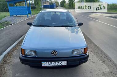 Седан Volkswagen Passat 1989 в Коломиї