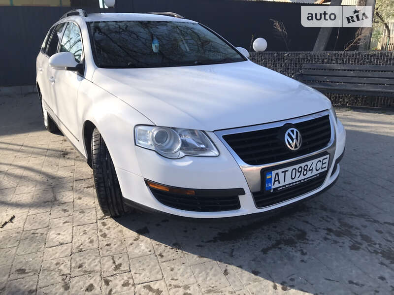 Универсал Volkswagen Passat 2010 в Ивано-Франковске